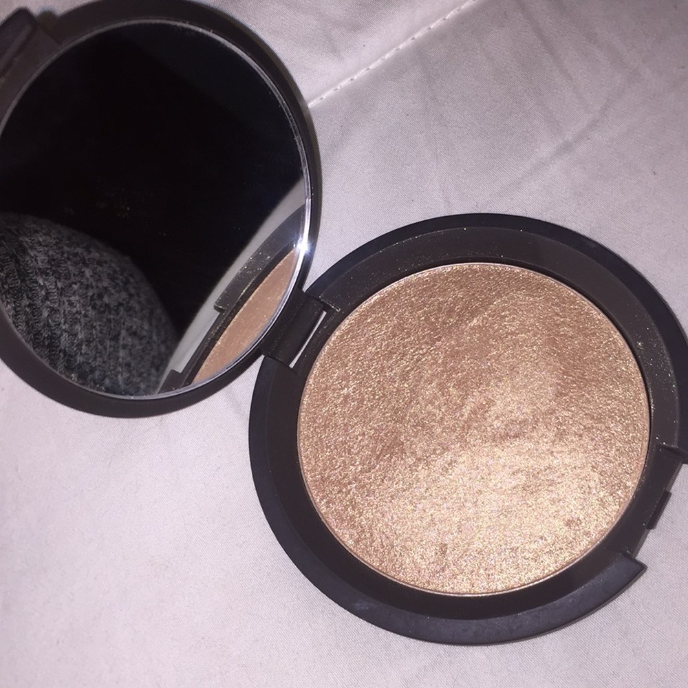 Becca highlighter